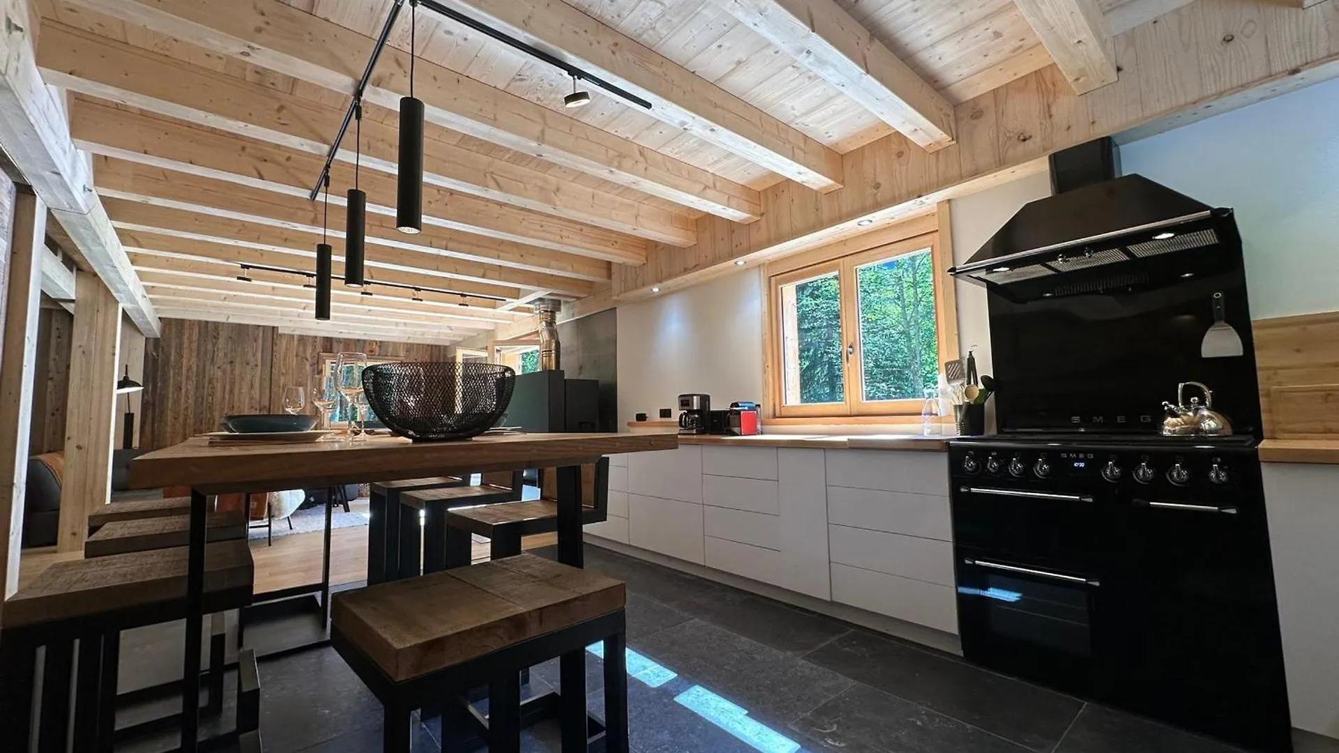 Chalet Confortable Avec Cheminee Et Terrasse A Samoens - Fr-1-624-5